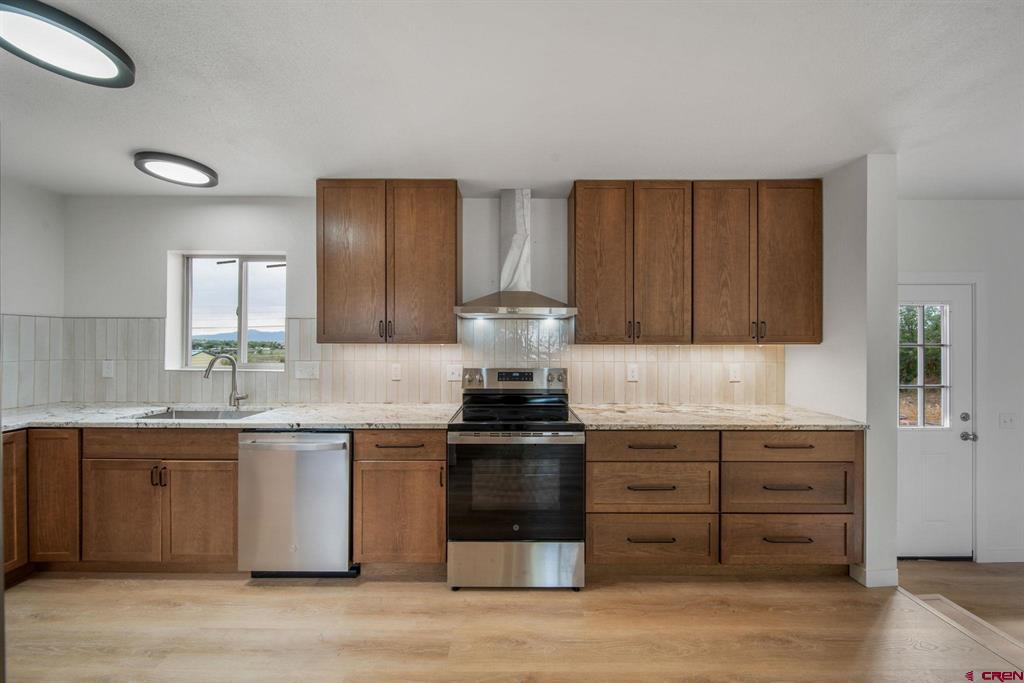 2011 Rolling Road Property Photo 3