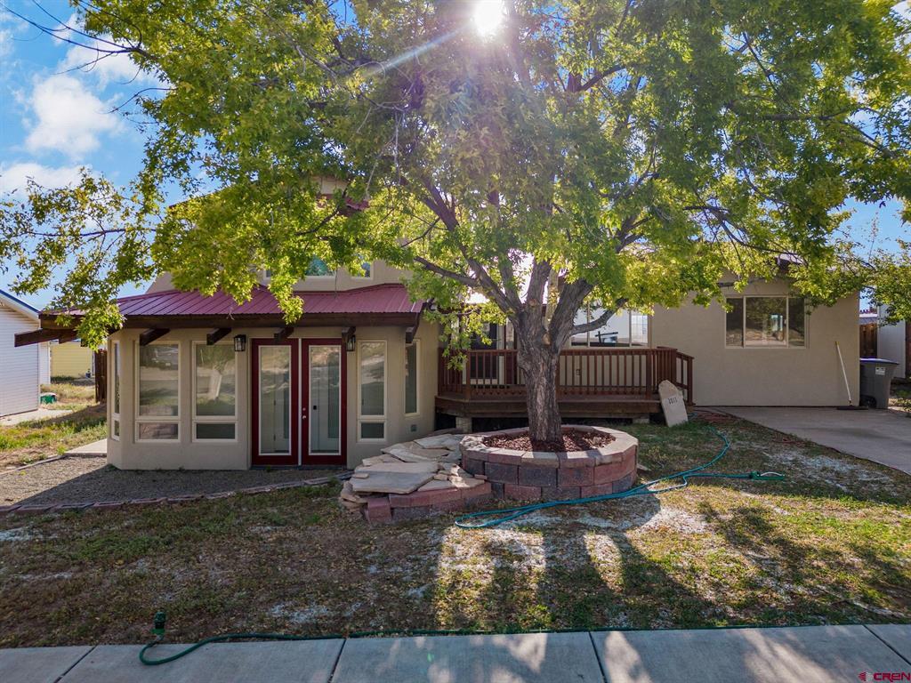2011 Rolling Road Property Photo 3