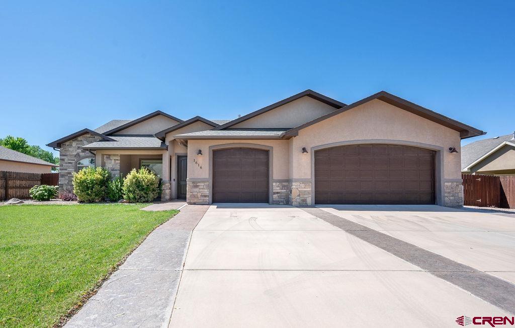 1616 Powis Lane