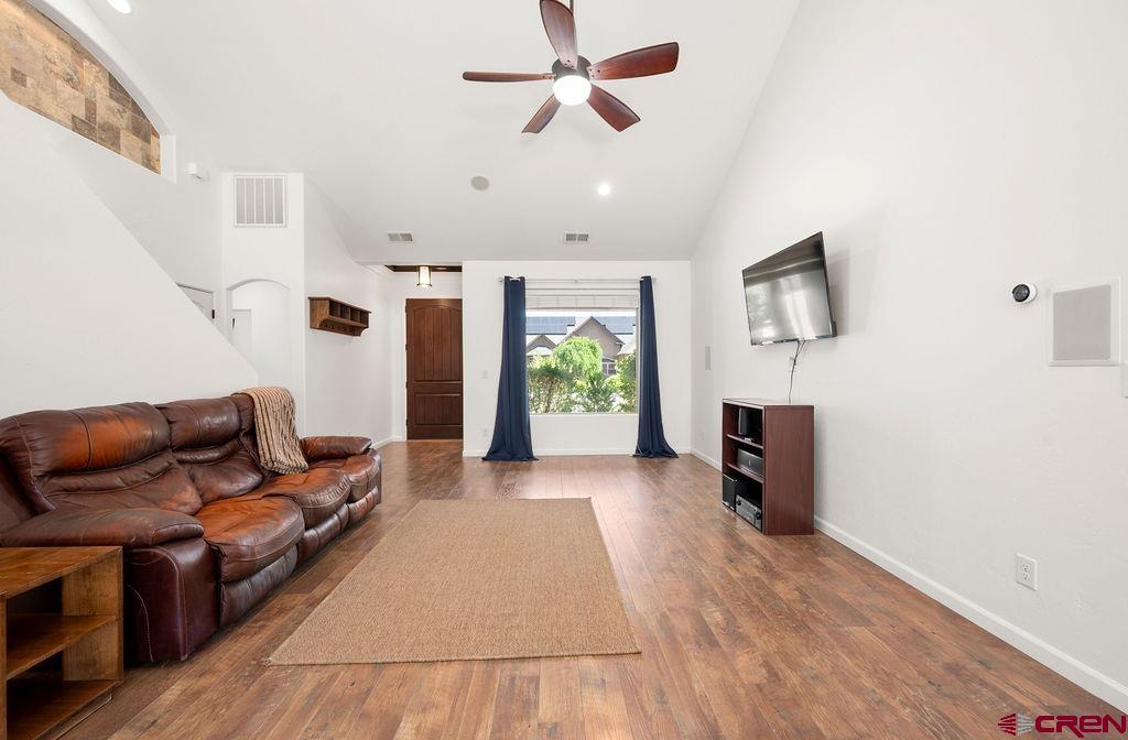 1616 Powis Lane Property Photo 3