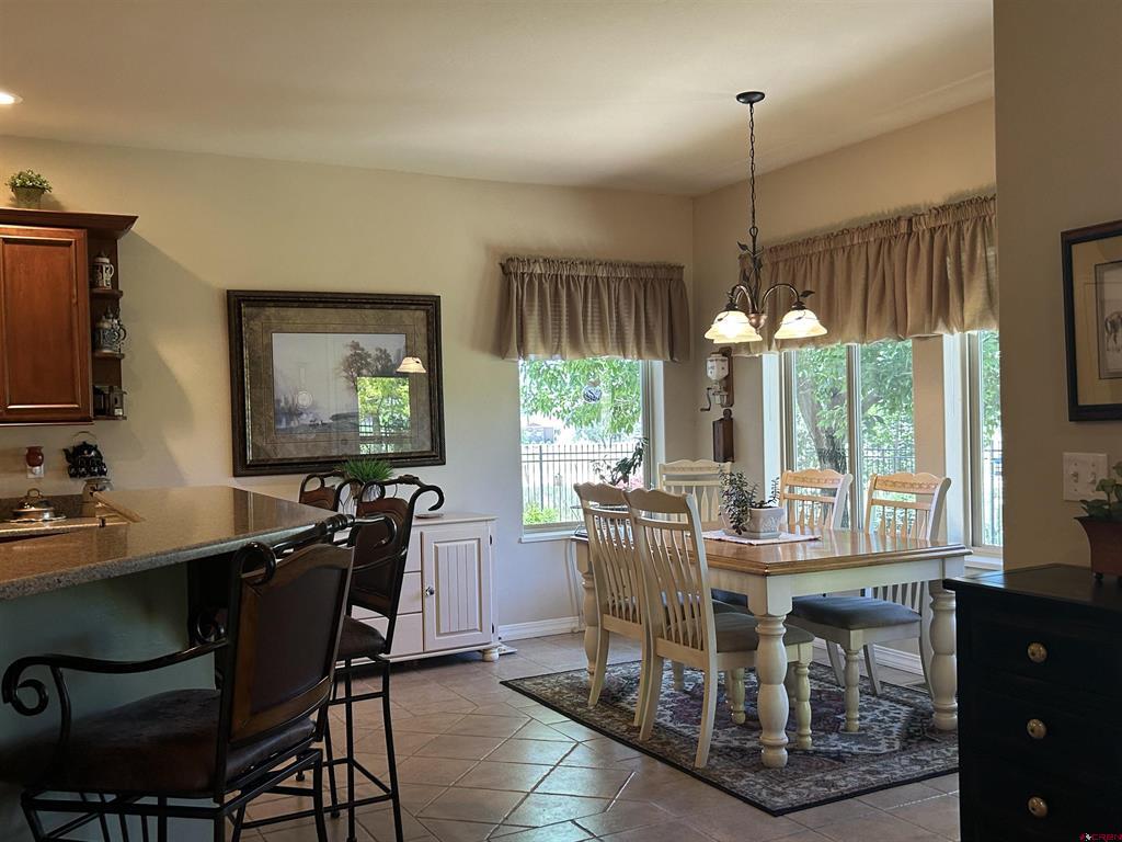 850 Se Pinyon Street Property Photo 14