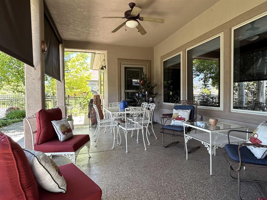 850 Se Pinyon Street Property Photo 29