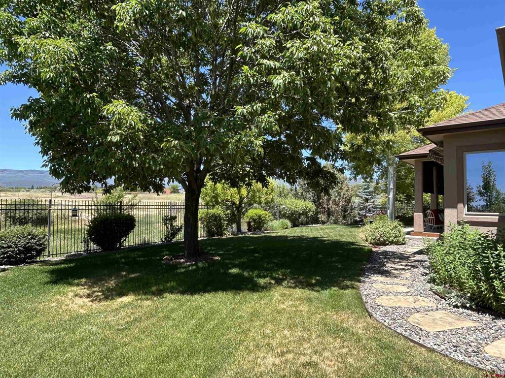 850 Se Pinyon Street Property Photo 35