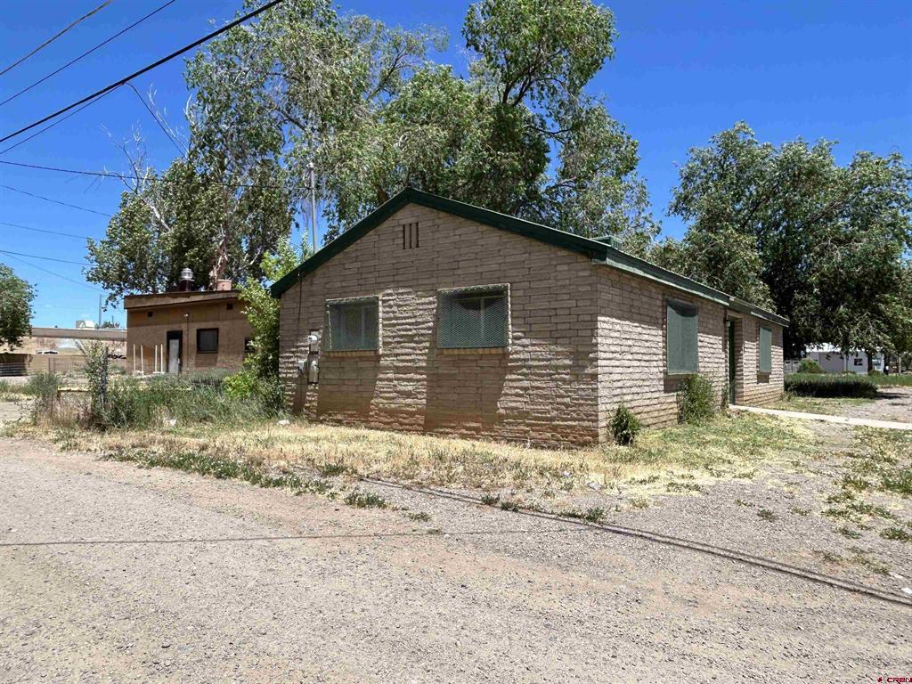 245 Empire Street Property Photo 1