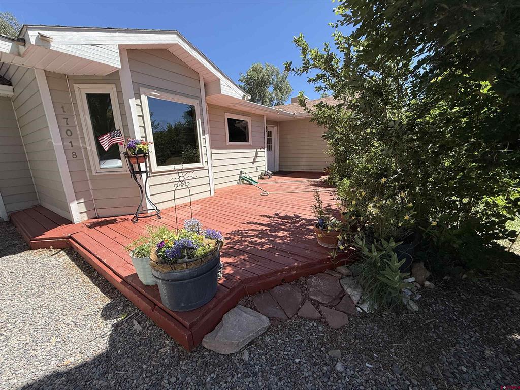 17018 Shavano Valley Road Property Photo 2