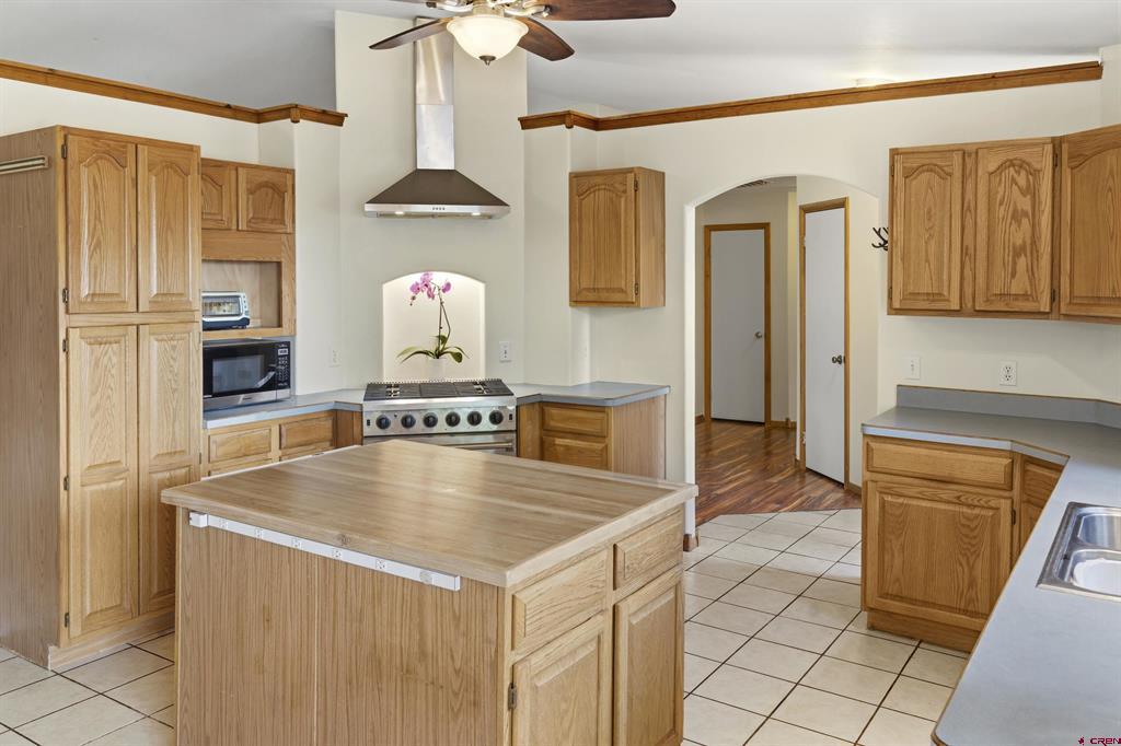 17018 Shavano Valley Road Property Photo 9