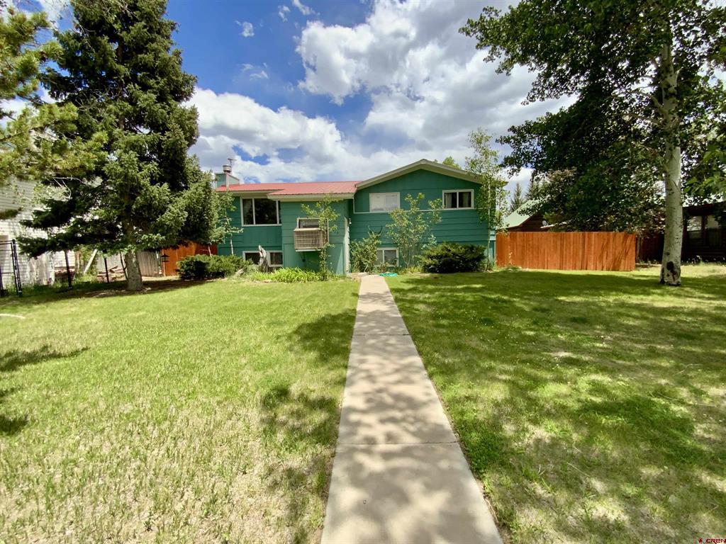 718 N Pine Street Property Photo 1