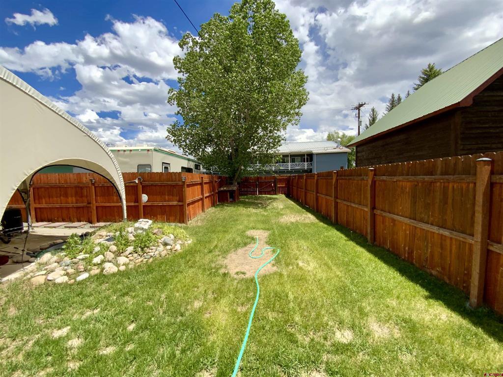 718 N Pine Street Property Photo 4