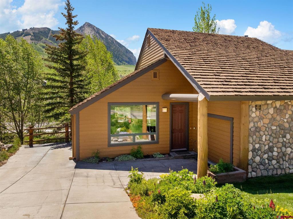 109 Snowmass Road Property Photo 1