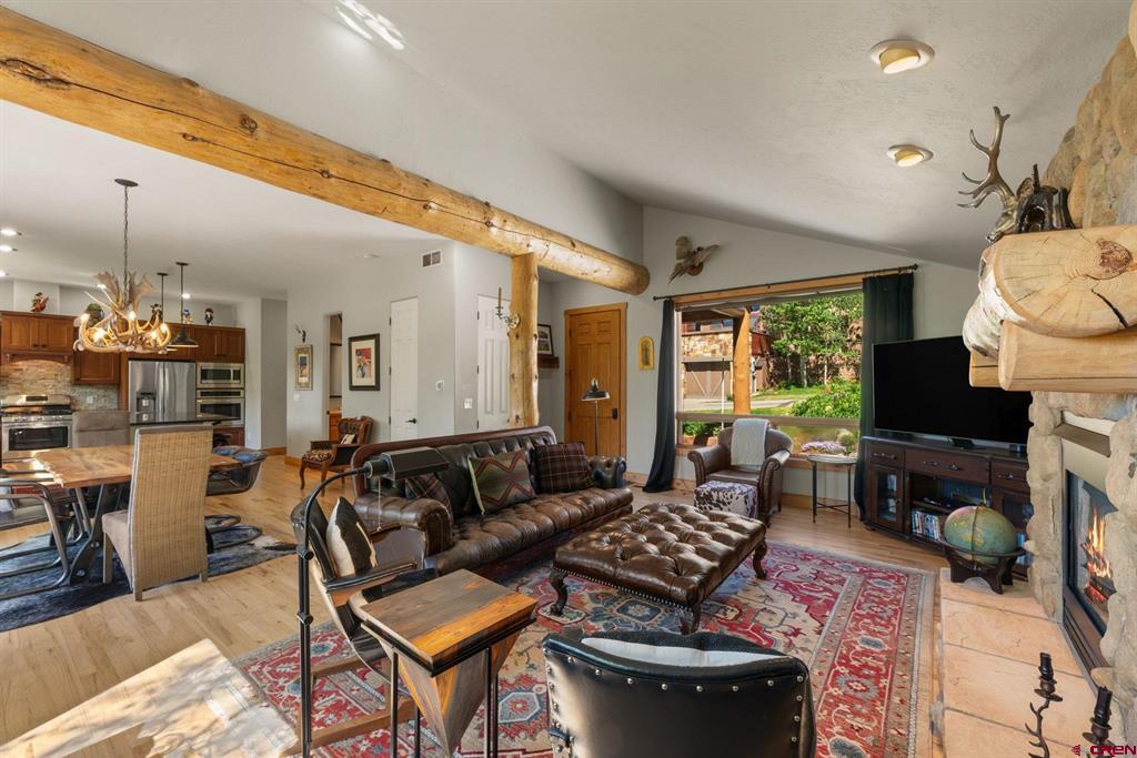 109 Snowmass Road Property Photo 5