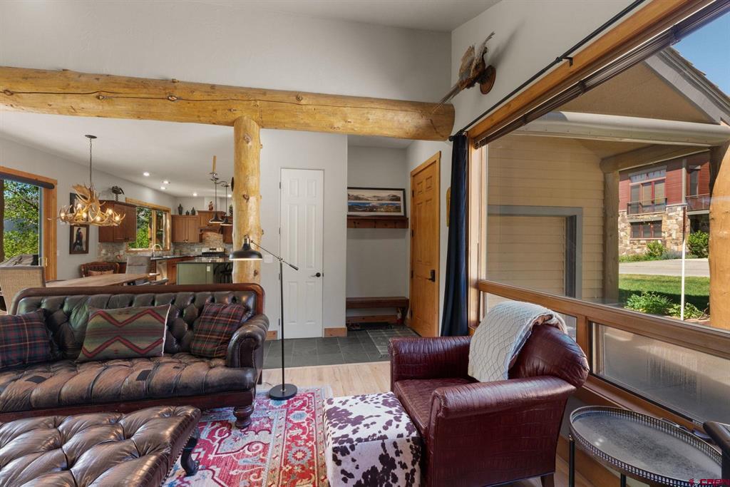 109 Snowmass Road Property Photo 7