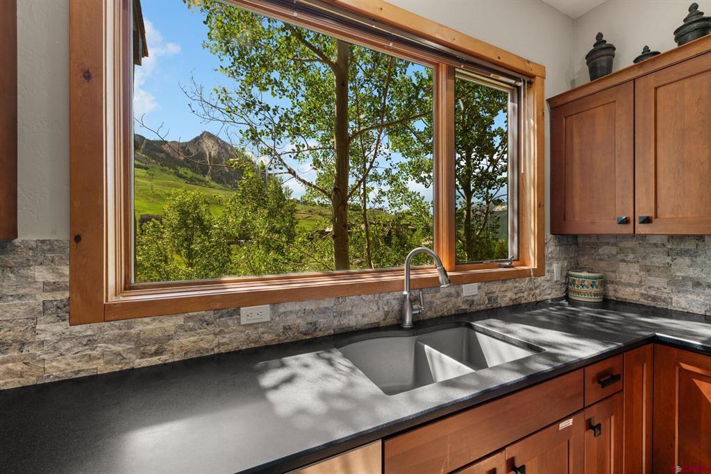 109 Snowmass Road Property Photo 15