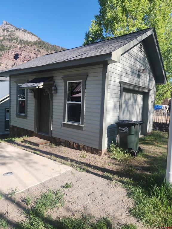 335 4th Street Property Photo 2