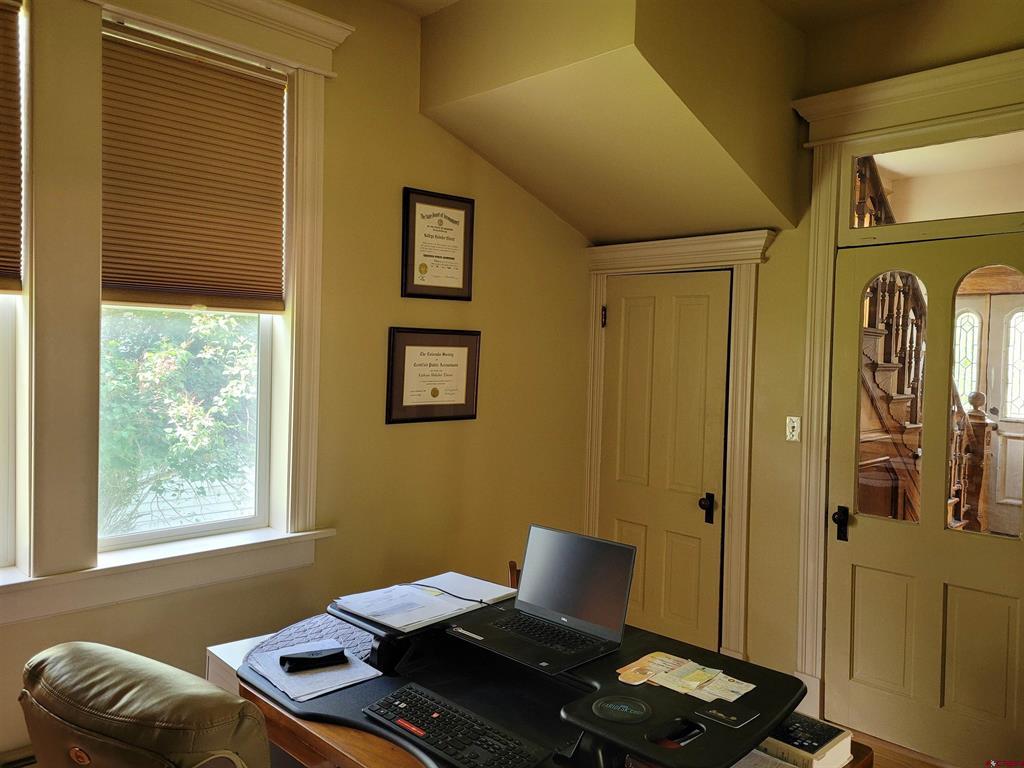 335 4th Street Property Photo 14