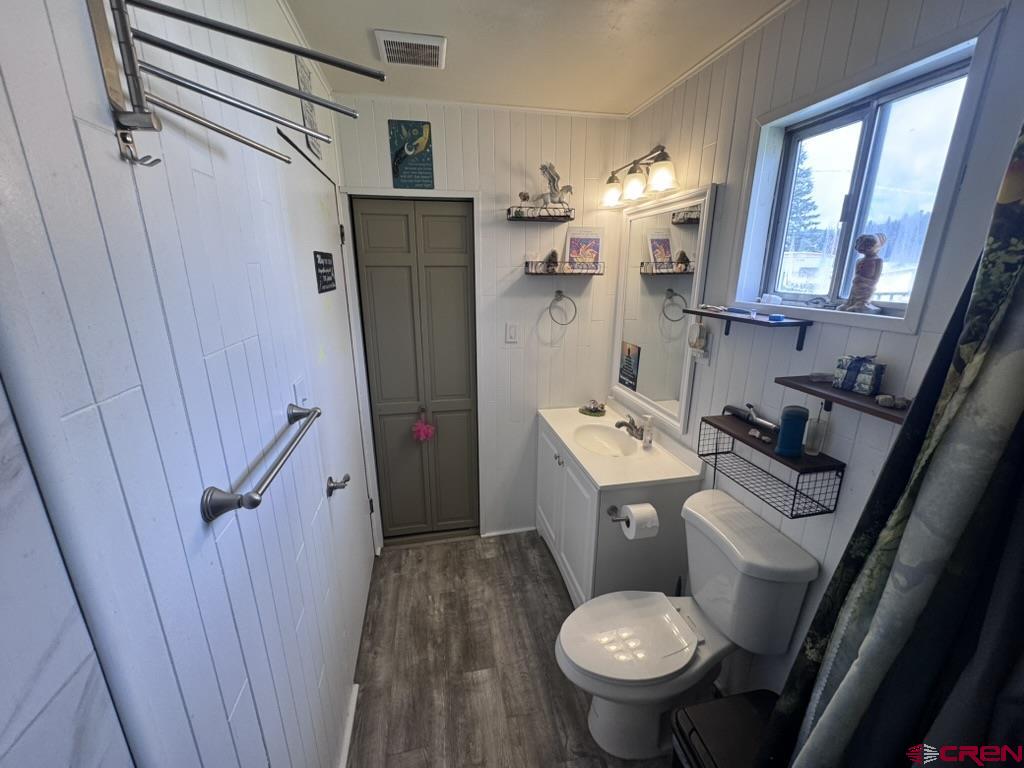 42 Front Street Property Photo 10
