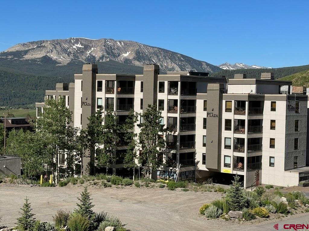 11 Snowmass Road Property Photo 1