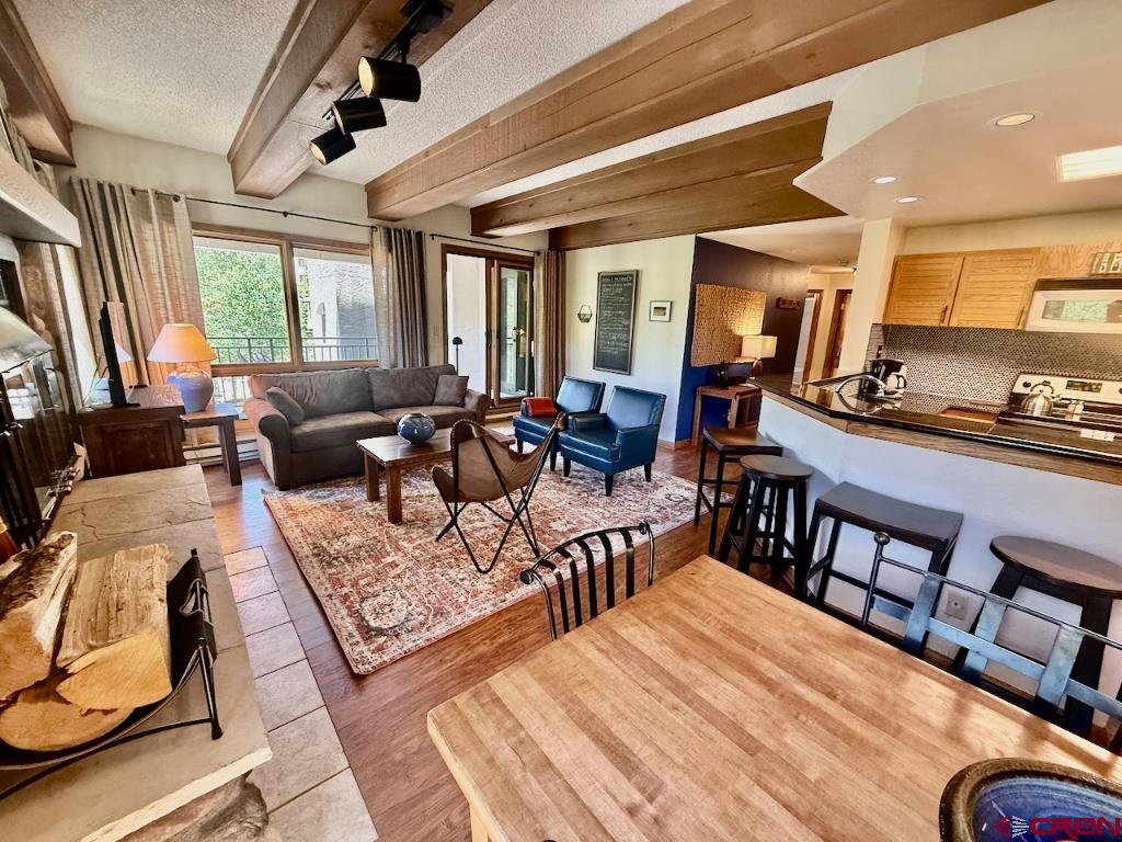 11 Snowmass Road Property Photo 2
