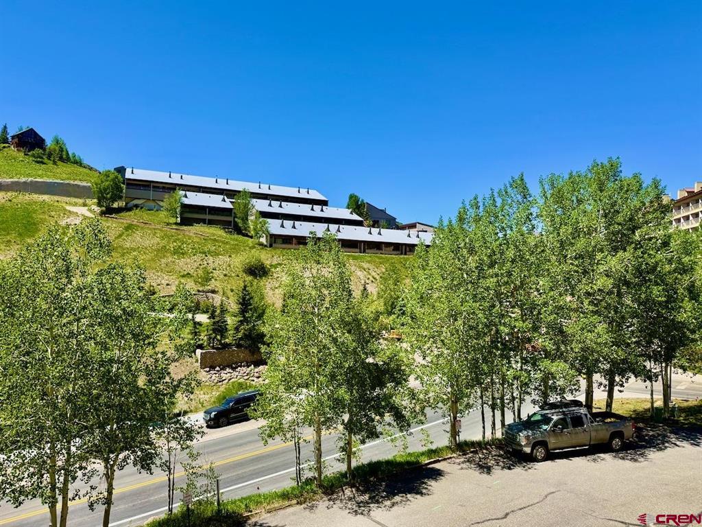 11 Snowmass Road Property Photo 19