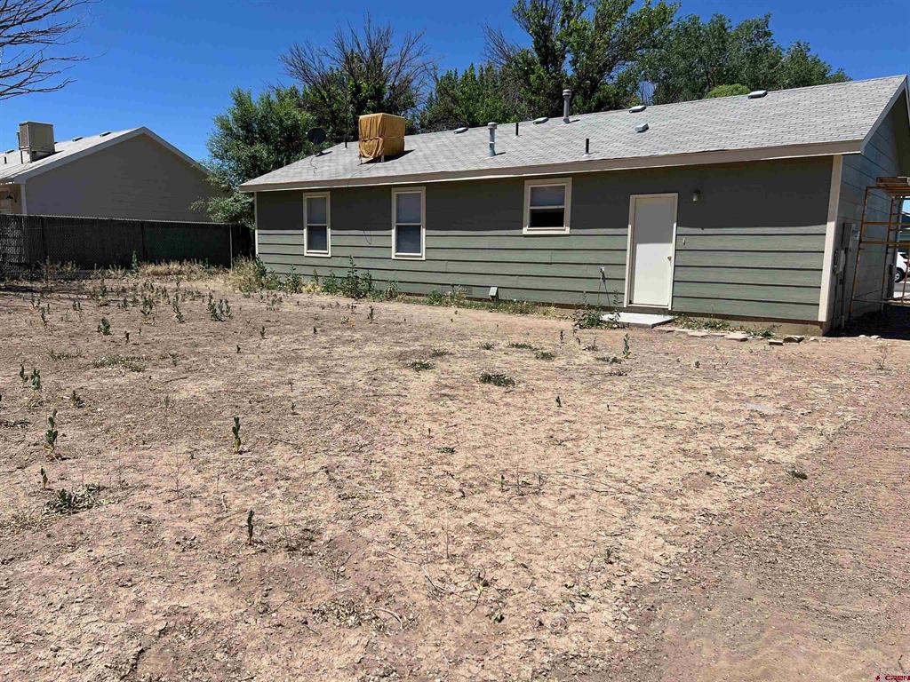594 W Apple Drive Property Photo 14