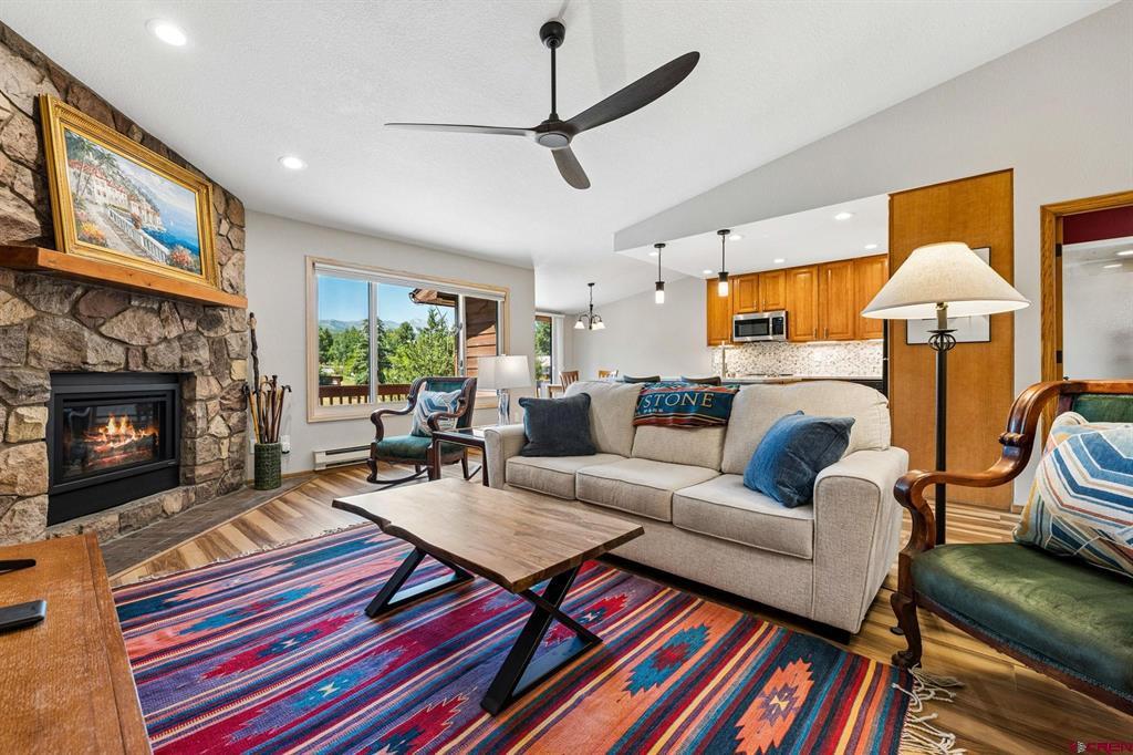 325 Pine Ridge Loop Property Photo 3
