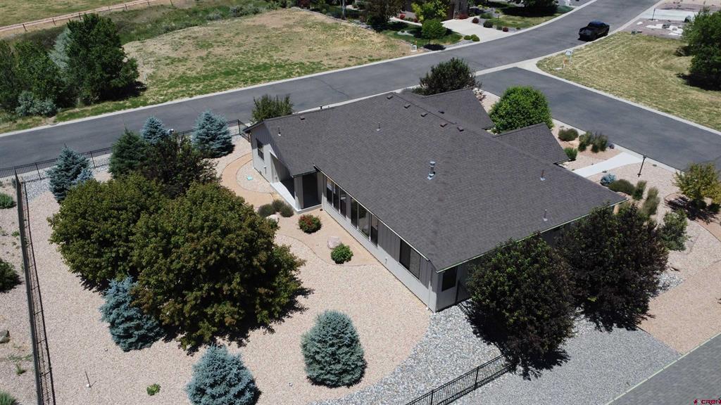 875 Se Pinyon Street Property Photo 13