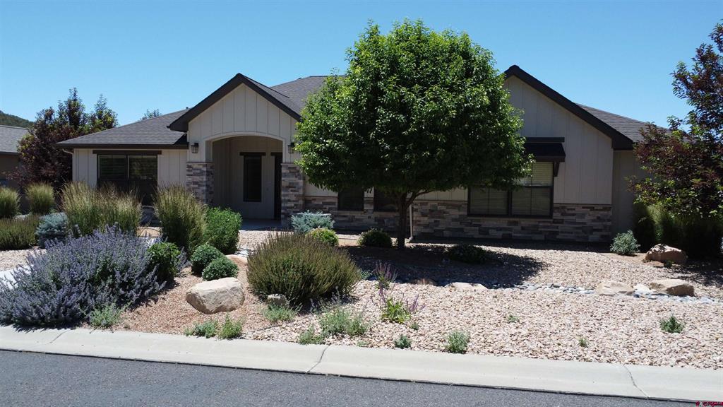 875 Se Pinyon Street Property Photo 15