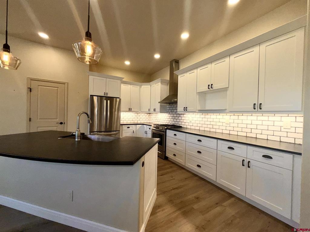 875 Se Pinyon Street Property Photo 20