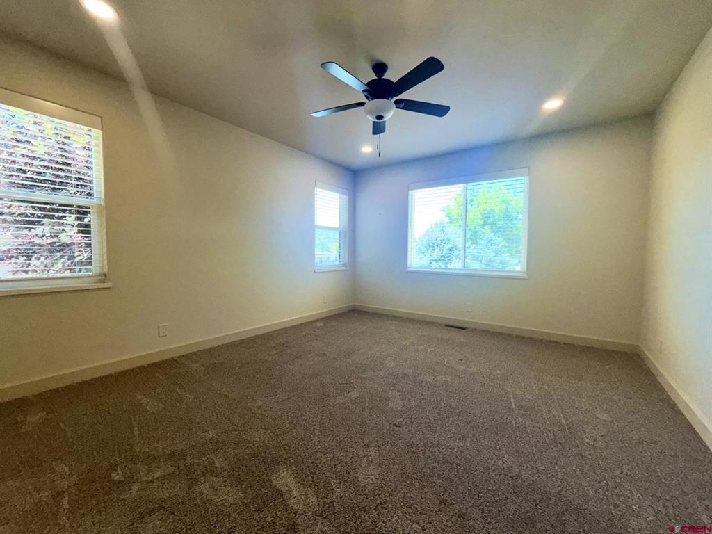 875 Se Pinyon Street Property Photo 28