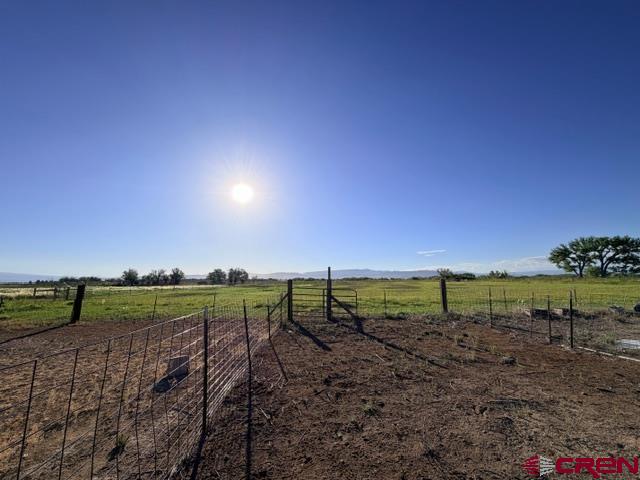 2150 2160 Mesa Drive Property Photo 3