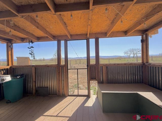 2150 2160 Mesa Drive Property Photo 7