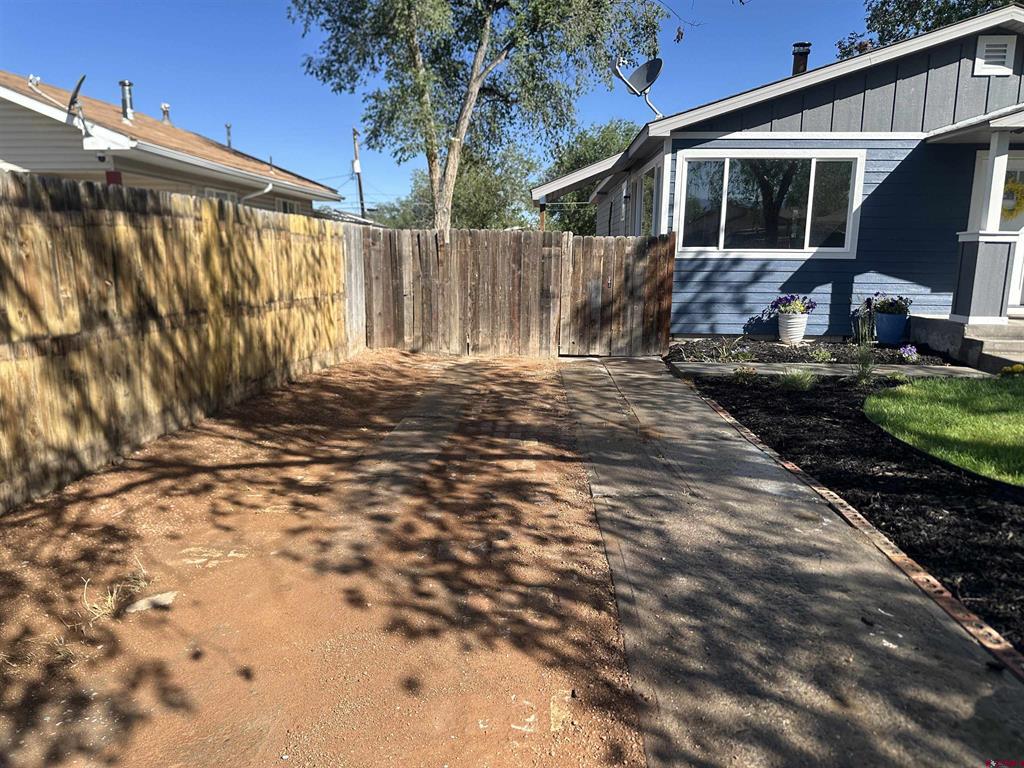 739 S 8th Street Property Photo 3
