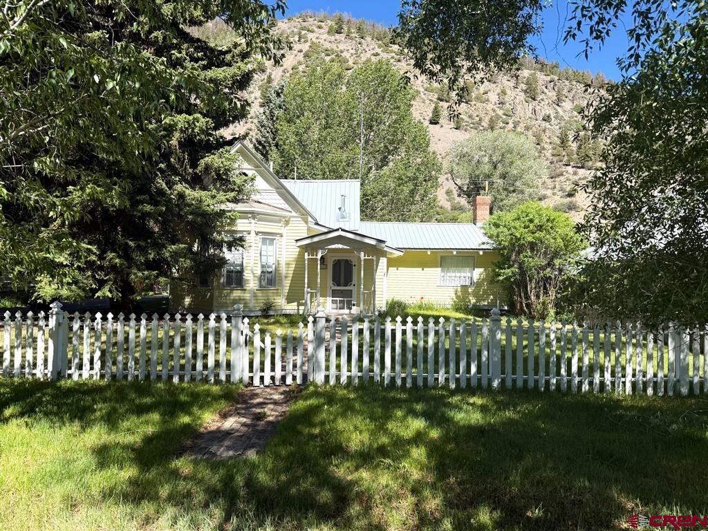 517 Silver Street Property Photo 2