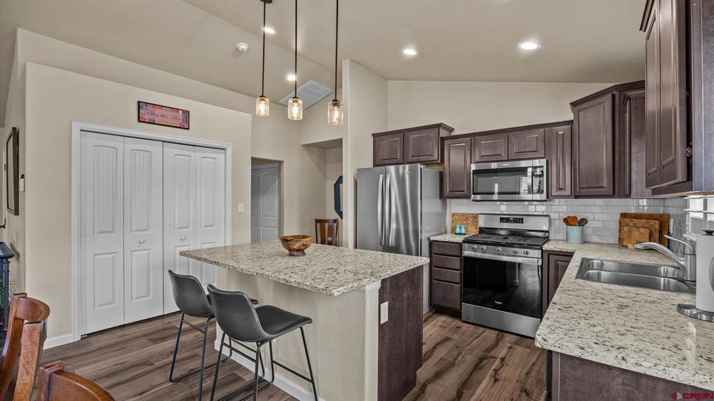 1516 Hickory Drive Property Photo 3
