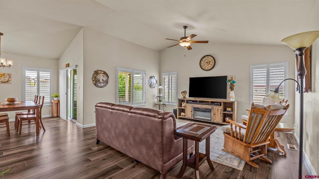 1516 Hickory Drive Property Photo 8