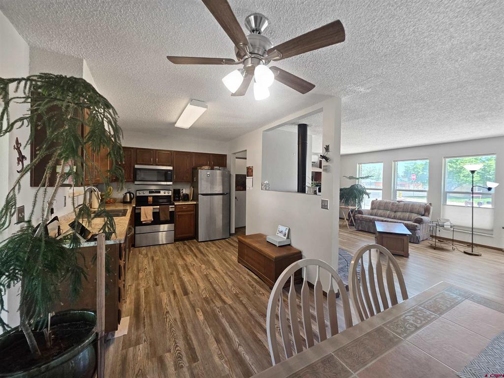 613 N Colorado Street Property Photo 14