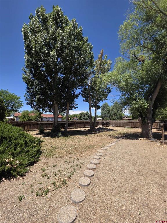 613 N Colorado Street Property Photo 23