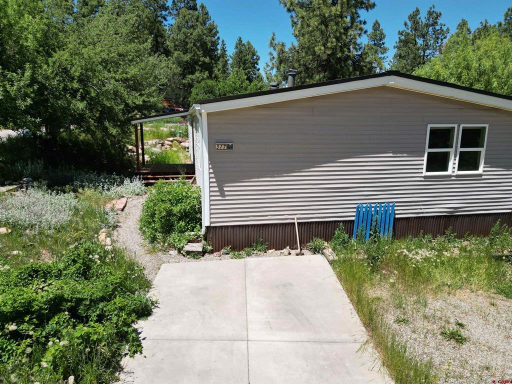 317 Woodcrest Drive Property Photo 3