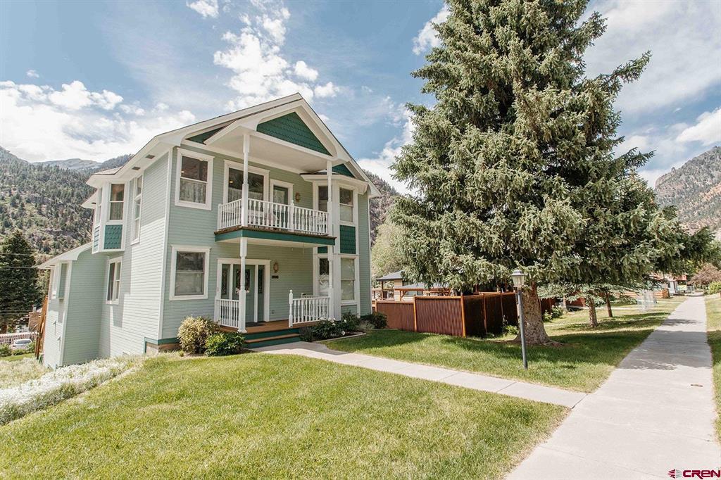320 4th Street Property Photo 1