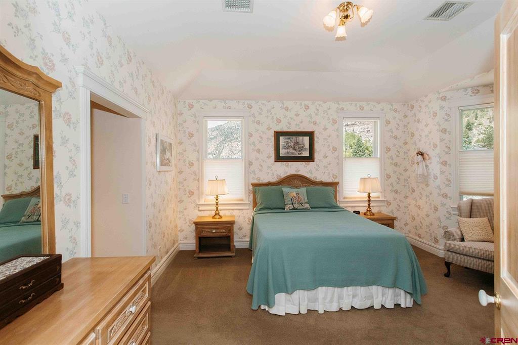 320 4th Street Property Photo 14