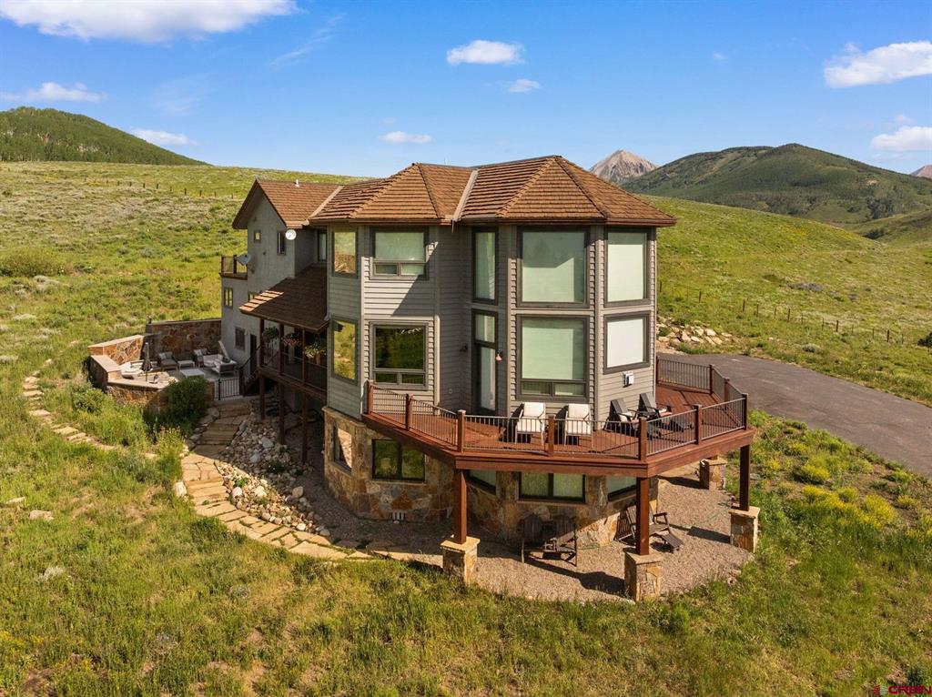 5 Glacier Lily Way Property Photo 2