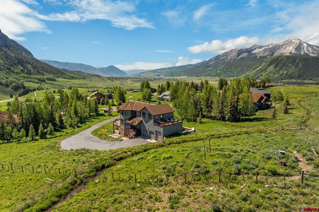 5 Glacier Lily Way Property Photo 3