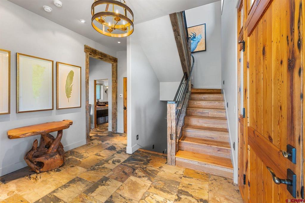 5 Glacier Lily Way Property Photo 14