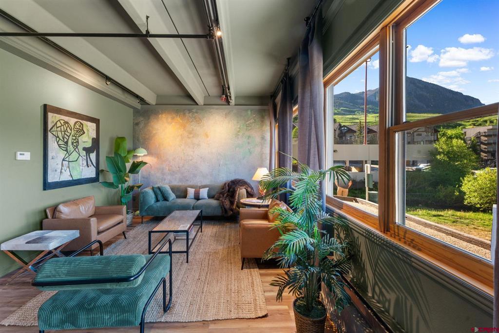 11 Snowmass Road Property Photo 10