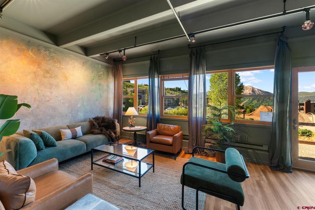 11 Snowmass Road Property Photo 11