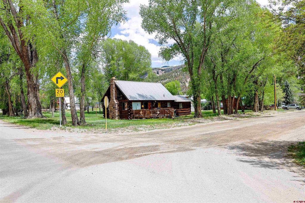 700 N Gunnison Avenue Property Photo 17