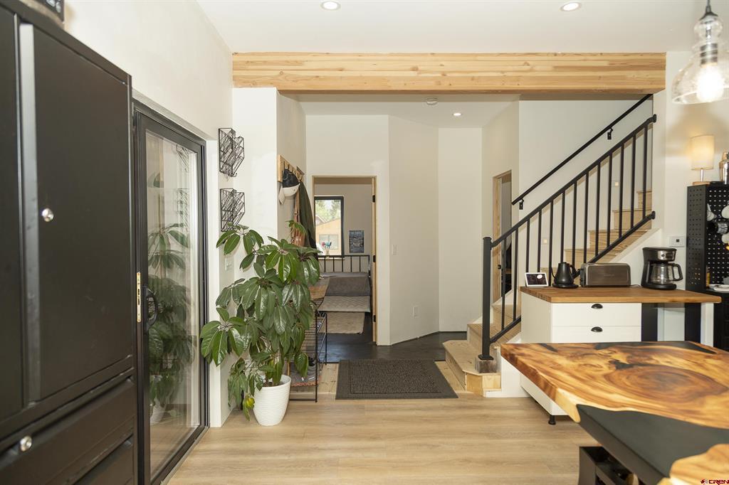 112 E First Street Property Photo 3