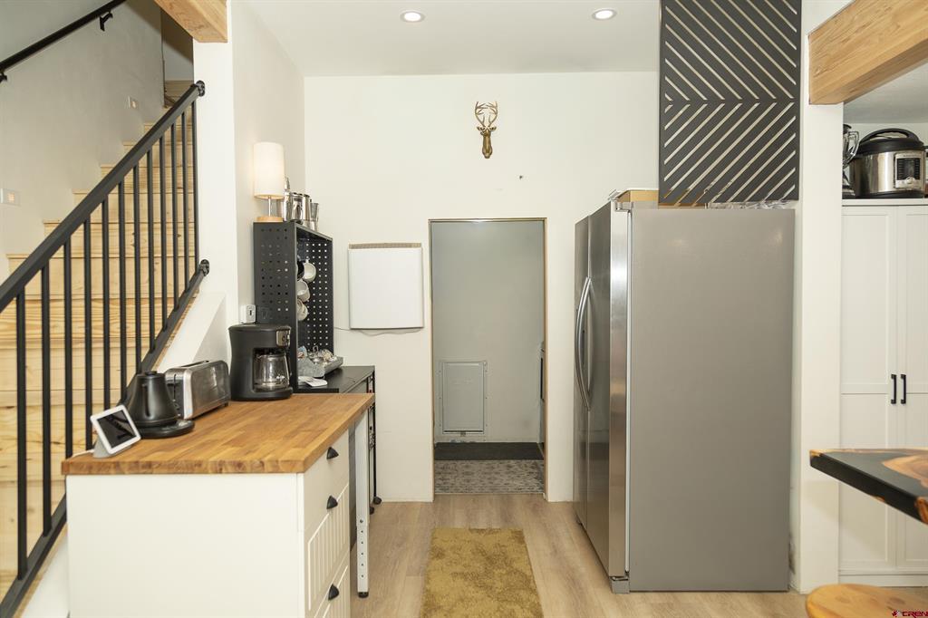 112 E First Street Property Photo 14