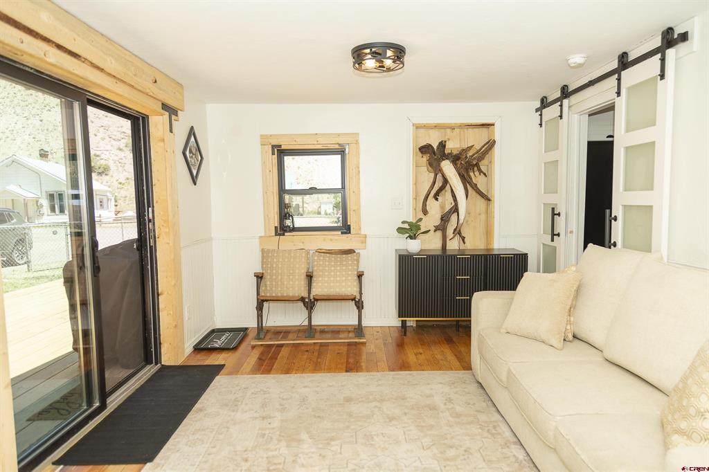 112 E First Street Property Photo 18