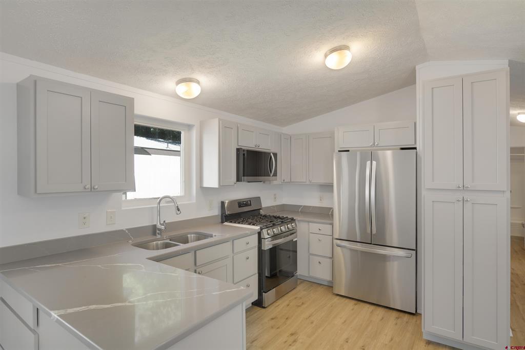 288 Animas View Drive Property Photo 8
