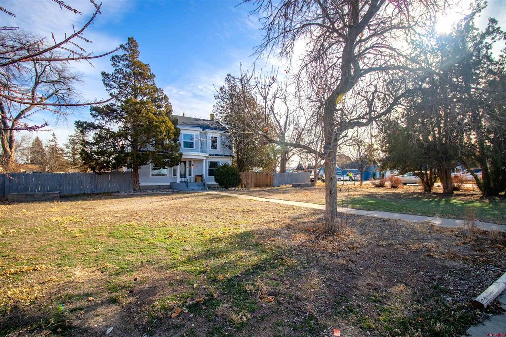 750 Leon Street Property Photo 5